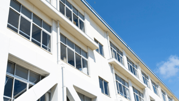 なぜ著者の学歴は、”中卒”が最強なのか？｜インパクトと説得力を生むギャップ