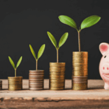 年収100億円の人と、年収1千万円の人では、どちらの著者の強みが上？